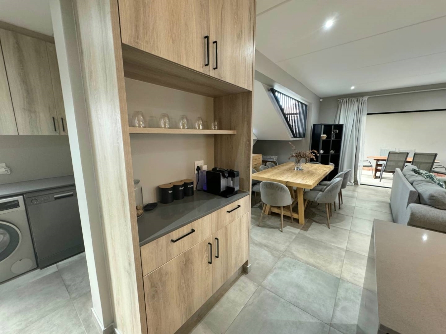 3 Bedroom Property for Sale in Langenhovenpark Free State